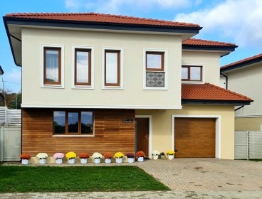 Viva Imobiliare - Casă cu garaj, disponibilă în ESQ Village 3-Galata