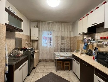 Viva Imobiliare - Apartament 3 camere decomandat, Dacia