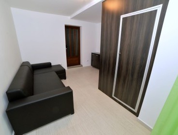 Viva Imobiliare - Apartament 2 camere, decomandat, Copou