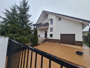 Viva Imobiliare - Valea Adanca/Capitol, casa cu garaj 225mp utili, 500mp teren