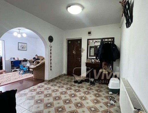 Viva Imobiliare - Ap. 3 camere, decomandat, 3 balcoane, 2 bai, Dacia